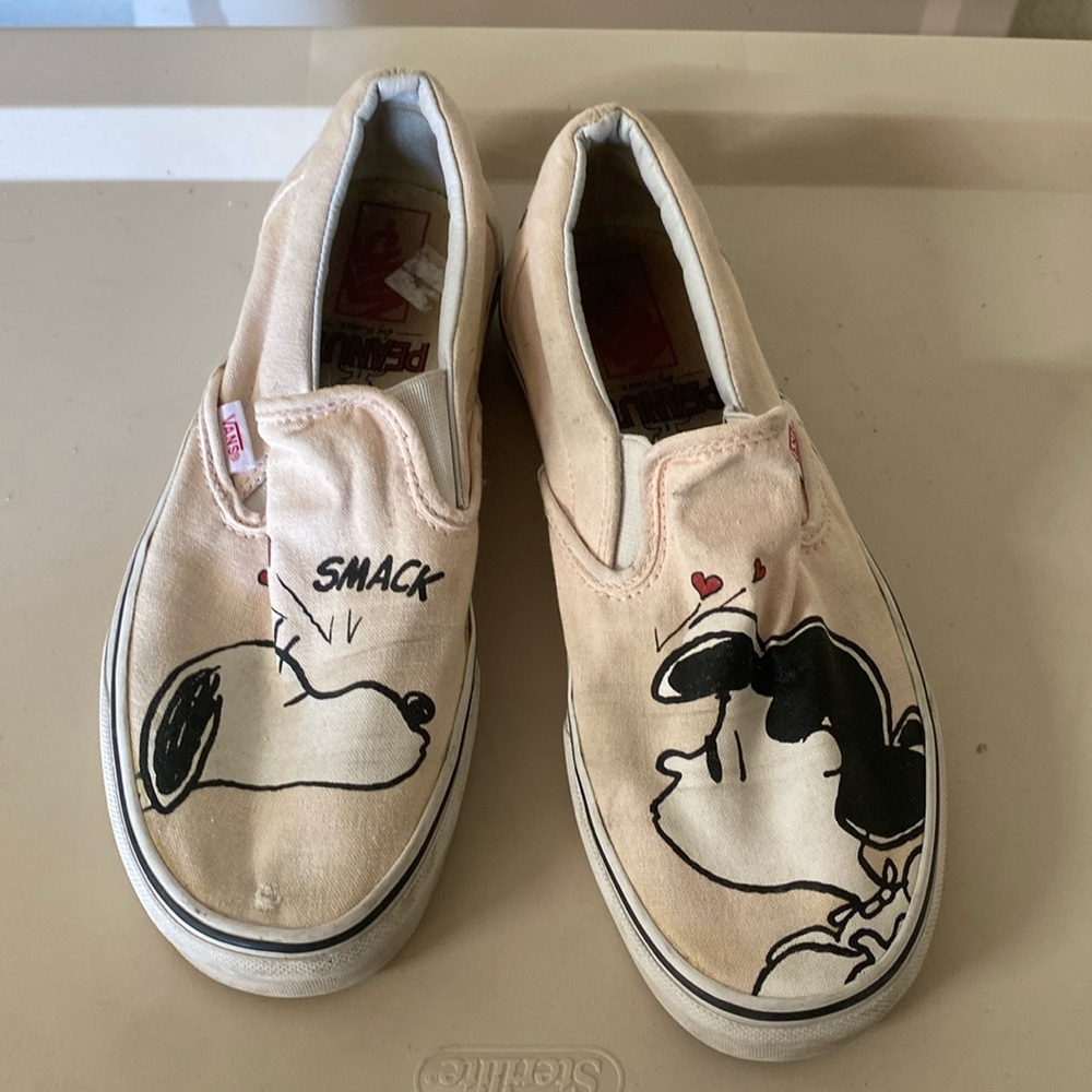 Snoopy Vans